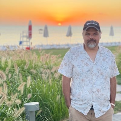 shojaienoo15107's profile picture. گیتار،قهوه،کتاب،عشق