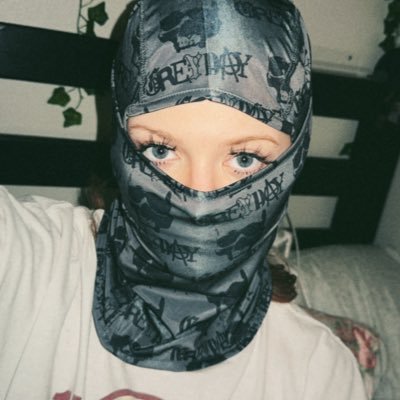 CrucifixCrybaby's profile picture. g59