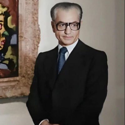 #جاویدشاه. من دوزخیم گذشتم از خیر بهشت نامردم اگر باده پیاپی نخورم می بده می بستان دست بزن و پای بکوب در خرابات نه از بهر نماز آمده ای