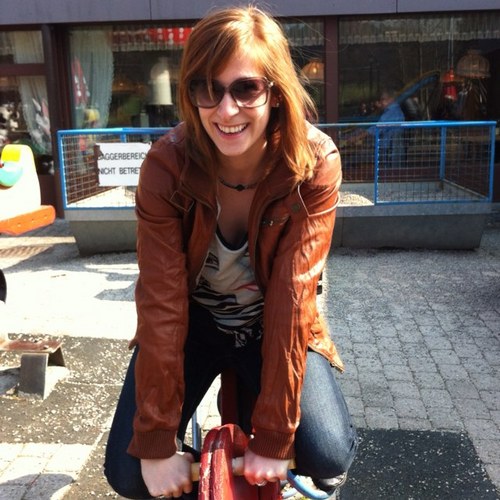 StefanieCH's profile picture. just a random girl in her 20s :)