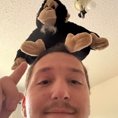 kowalyshen's profile picture. maxtheyukoner @maxkowalyshen for music