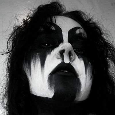 KeysGhoulette's profile picture. Therese ●
Keyboard and Cowbell Ghoulette ●
Cosplayer, artist, musician