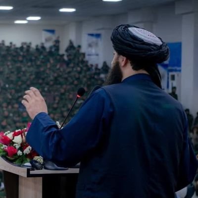 چى هميش په غوږ نارى د هجران اورم راحمان ځکه د خپل يار وه مخ ته ځير يم.