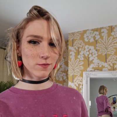 23 Trans Girl 🏳️⚧️| Postings Spicy 🌶️Stuffs on Here| Meetups 🚘& FaceTime Show 📸Available| Dm For more details ⏩ https://t.co/7y2rw7Q5h4