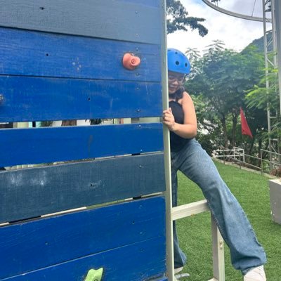 yajislvr's profile picture. 互fo