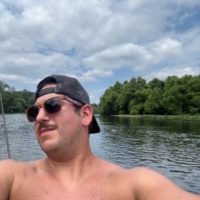 chilljameson27's profile picture. single|30|pa hit me up😉