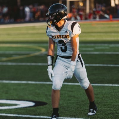 Riverside High School 26’| WR| Track| 5”10| 180lbs| 4.0 GPA|