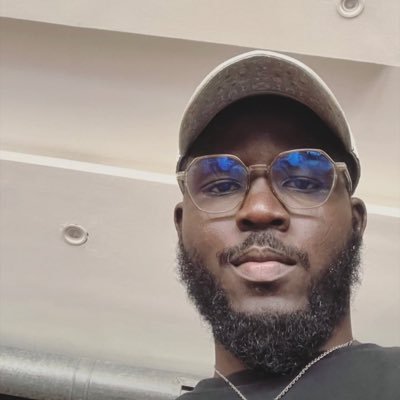 Styliste Modéliste. À sa propre marque de vêtements compte professionnel @dossastyle 00225 0759874515. https://t.co/ISQHkXmXyl / Meta Dossa-style
