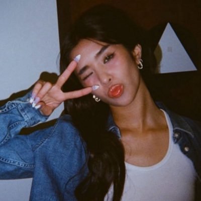 m ✧ Profile
