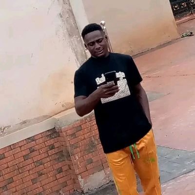 I am a pharmacy drop out 2019 praying to God ways out. big dreams chasing until I get there fan's, don't give up nigga the hustle 4 real. big heart 😍😍❤️❤️❤️❤️