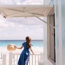 Lirornui275306's profile picture. 