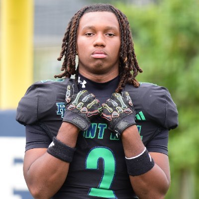 2027 | 3.4 GPA | 5’10” 178lbs | ATH/WR/DB | ☎️ 703-282-4584 | @FlintHillFBall | HC: 📧kpeterson@flinthill.com | 2 Sport Athlete 🏈🏀 | NCAA ID: 2403251392