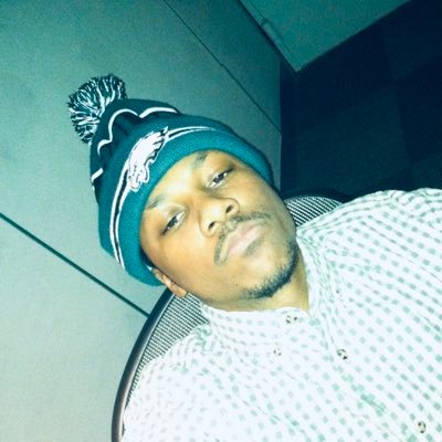 blkngreeen's profile picture. I like NFL football & anime. Go Birds 🦅 🏆🏆