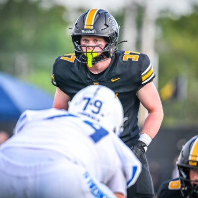 ✝️ | Upper Arlington ‘26 🏈⚾️ | 5’10” 197lbs | ILB | Captain | Barrel City Ohio- OF | 1200+lbs Club | 4.309 GPA | 1520 SAT | 35 ACT | andrewpetzinger@gmail.com