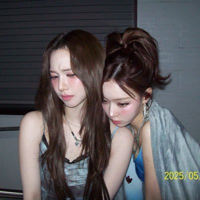 yPhlNAQxhE18897's profile picture. 🔛