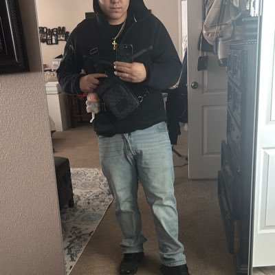 hrnylnks's profile picture. 