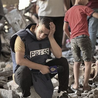 GaithAlozaib's profile picture. وللحرية الحمراء بابٌ......... بكل يدٍ مضرجةٍ يُدقّ