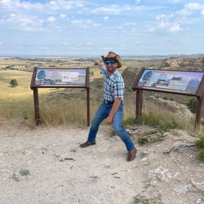 • Storm Chaser & MMJ @LiveStormChaser & The Sig • Former Photojournalist @KETV • Photographer • IWCC Alum • My Opinions Are My Own •🌪= 15