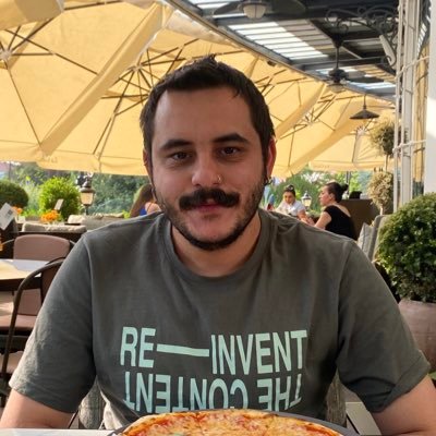 uuueeesss's profile picture. 