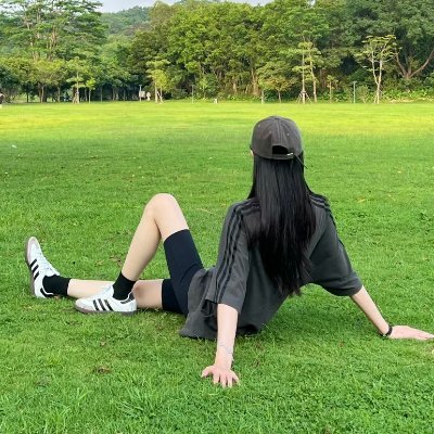 🎶Avid reader 📚 | Music 🎶, Travel 🌍, Fitness 🏋️♀️ | Any book recommendations?”🚫Pornography 🚫Scams