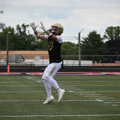 rynebabbs3's profile picture. 3.3 GPA Peru High School, IN Class of ‘26 || 5’10” 170 lbs || DB || Squat 450 lbs Bench 250 lbs Clean 235 lbs 40: 4.67 || rynebabbs11@gmail.com || 7652441404