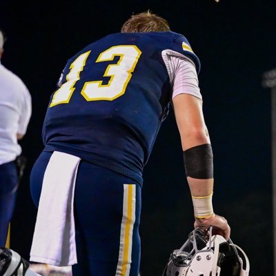 2026 🎓/ 6’1” / 200lbs. / QB / Castle High School / 3.3 GPA / Phone #: (309)-404-8344 / Email: bmanmorgan13@gmail.com / NCAA ID-2505607708