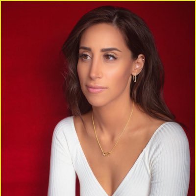 mom to alena and valentina. parody not danielle jonas.