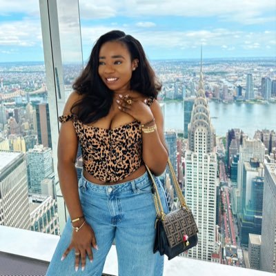 6 figure Investor & Fintech Founder. Follow me if you want to learn about stocks, bitcoin, and how to grow your money. @moneybestieuk