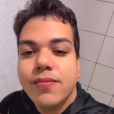 Desprezo tudo que é mal e sem sentido! Pro direita e Pro um País Soberano! Ultra-Liberal! 23 anos!