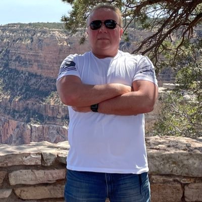 Works @ Financial Services. US Army 1988-1996. CENTRAL CT STATE UNIV: Grad 1997. Arizona, USA. 2A Supporter, Republican, NE Patriots Fan orig from CT