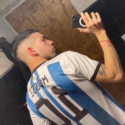 xxronboycba's profile picture. + 18