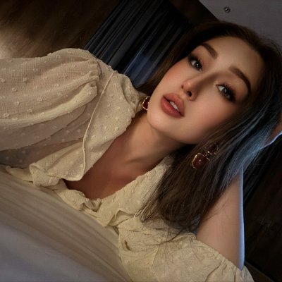 Passionate about life and love photography. Lady with a passion for music and serenity🕊️ now runs an entertainment company|Blue🩵|Dog loving lady🦮🚫cryptocurr