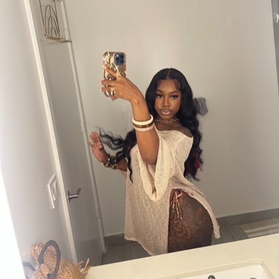 ♉️real heavy on the “ Pretty “ 😍😍 Need More Followers / ig:_prettyfacedaje2