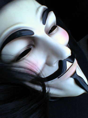 http://t.co/QjvD2RmiHL - Por um mundo anonymous!