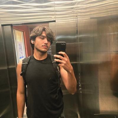 me identifico como un perrito todo chiquito, todo panzon