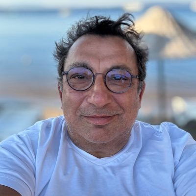 Asla doğruları ifade etmekten kaçınmayan hiç bir güce eyvallahı olmayan Partisiz Siyaset.
