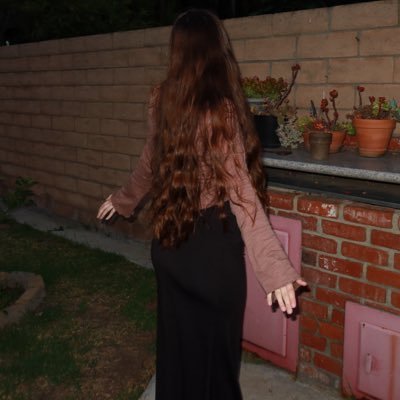 theflwrpwr's profile picture. don’t talk to me 🪺 | dh alumni ‘23