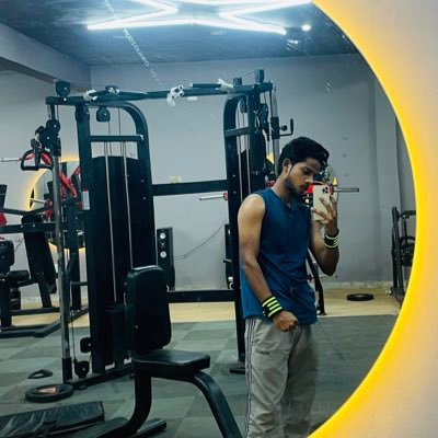 Tushar31678324's profile picture. https://t.co/aJEYfdivKT