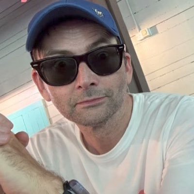 i talk about a lot of things mainly david tennant
she/her | 24