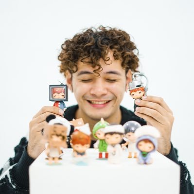 rhynraingoaway's profile picture. swiftie | INFJ-T