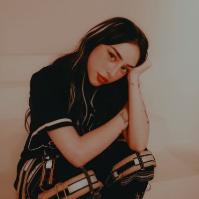⠀⠀⠀⠀⠀⠀⠀20⠀·⠀inglesa descendiente de argentinos⠀。⠀ni se te ocurra llamarme ámbar . ⠀sapphire 🐈⬛⠀⠀