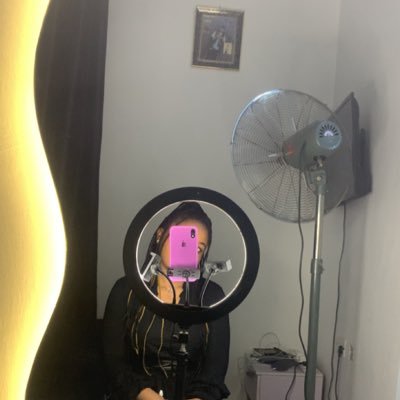 anitxxr's profile picture. Refined music taste • Feminist • Public Health Officer • 🏳️‍🌈 • Cinephile • Linguistically nerdy • Weeb • Roblox • low-key a nurse atp