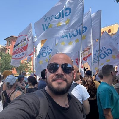 Docente di lettere e storia | Portavoce Educazione Senza Prezzo | Referente Giovani M5S Cassino | Scuola, diritti civili, partecipazione.