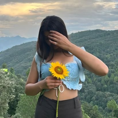 meoowwwmeoowww's profile picture. Desi Girl 💗   |   Cat Lover 😻   |