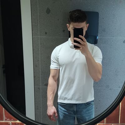 aezakmi_4's profile picture. 