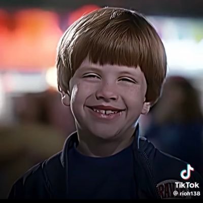 heisksquare's profile picture. Truth||Tech.