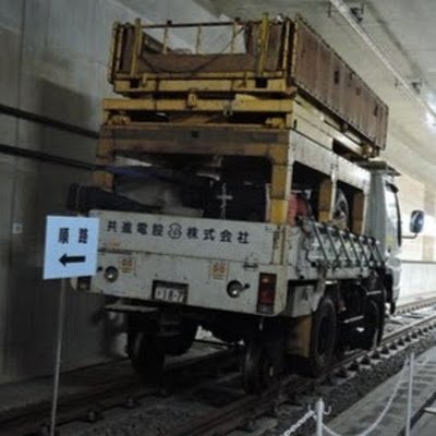 フリーのICTエンジニアもどき。今は、離島の高校でICT支援員やってます。
2年前、情報教員免許とるべくに通信制大学に入学。単位は揃ったものの、今度は実習先がきまらないという事態に。まぁ、アラ還の実習生の受けいれなんて難しいよね。さぁどうする。
仕事のこと内部事情に関わることは、発信できません
#ICT支援員