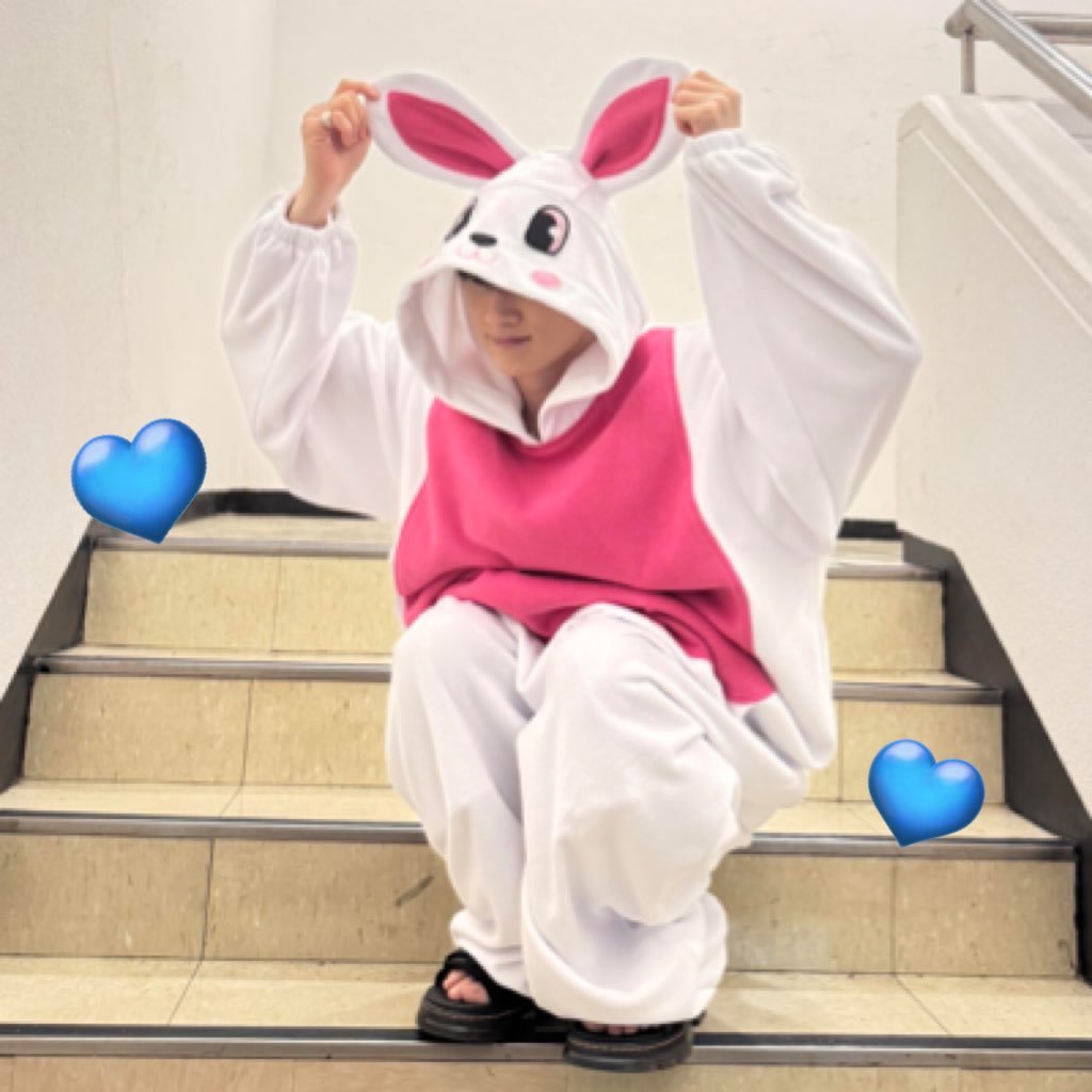 전 닉 코코맘입니다💙슈주💙아기토끼으뇨꾸💙엘프💙은단이💙애니💙9n년생💙지방러 / 팔로우 안되있으신 분께서 DM보내셨을 경우 알림이 안떠서 답이 늦을 수 있어요!