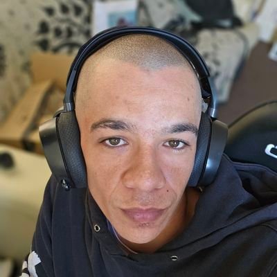 He/Him
@Deadbydaylight's #1 Huntress on Twitch | TT🪓
#25 WW For Snipes 🪓
@Poggersshop x CODE MIST
@fortnite Creator code: SIMPLYYMIST