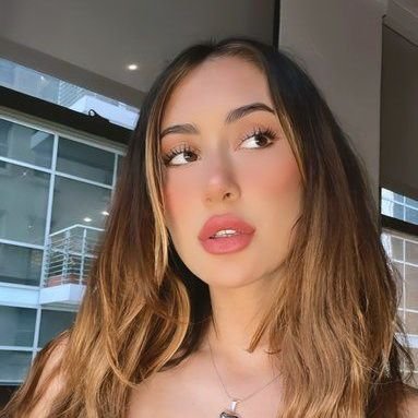 Je suis une femme raffinée, élégante et passionnée, qui aime prendre soin des autres et offrir des moments uniques. Attentive, douce et toujours souriante ❤️